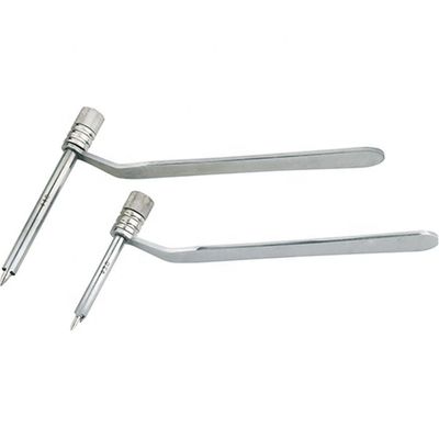 Fragment de fixation externe de Hoffmann le petit a placé les instruments orthopédiques